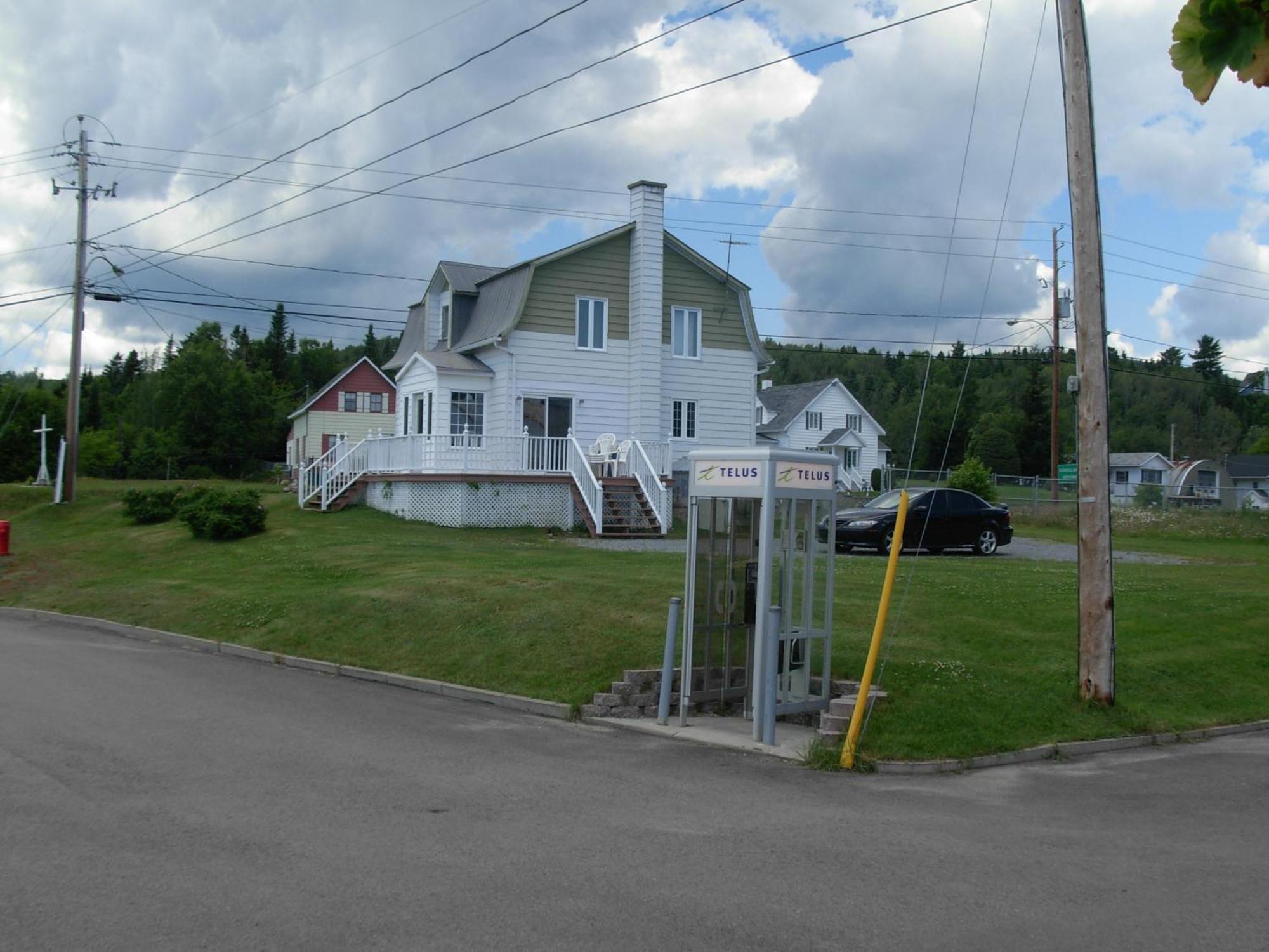 Motel Et Chalets Bo-Fleuve Evangeline Saint-Siméon Quarto foto